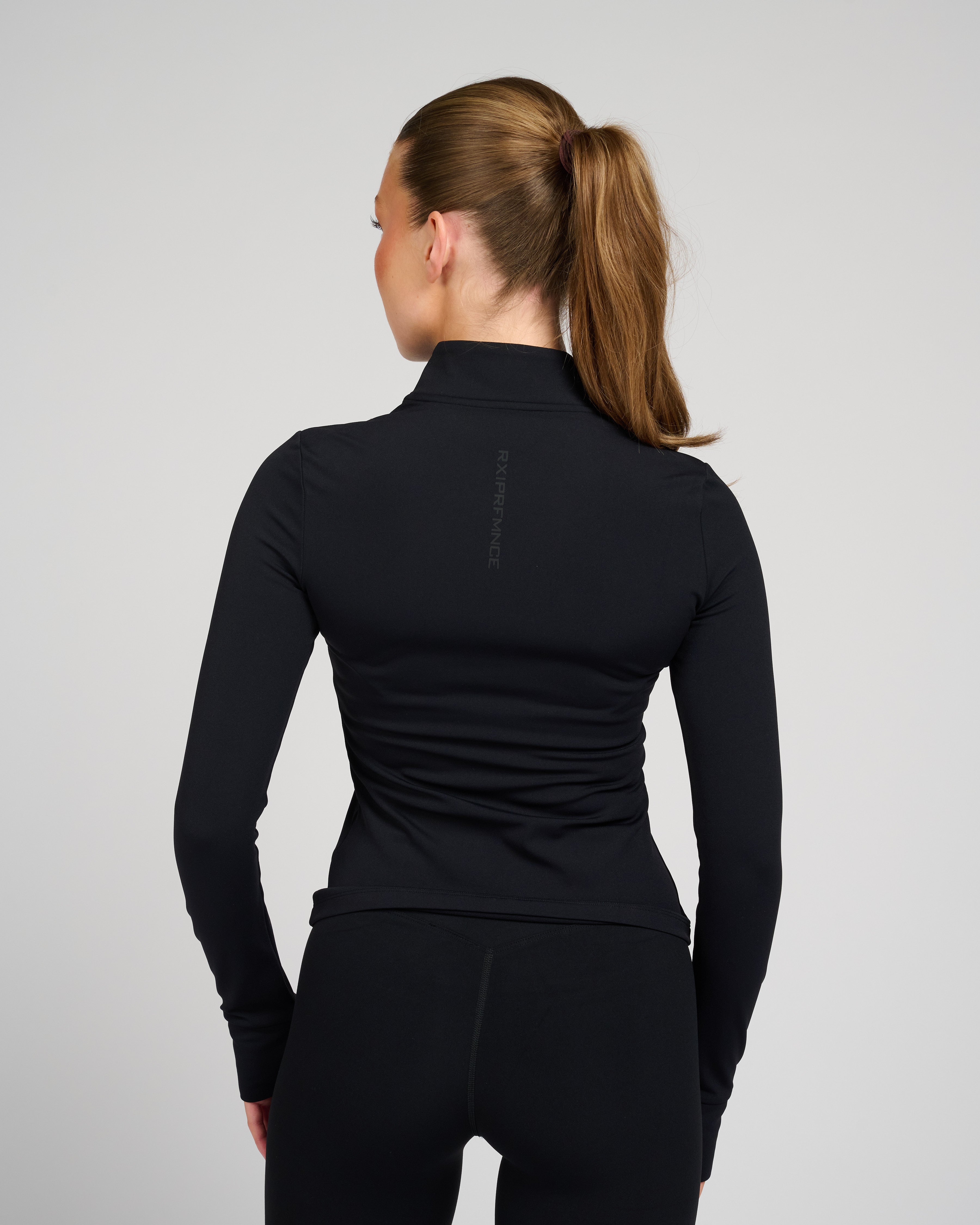 Helen Zip Longsleeve Black-3