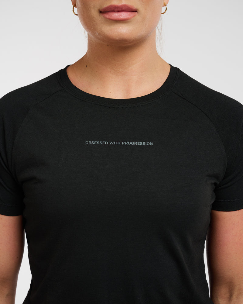 Greatness Women’s T
 T-shirt Black